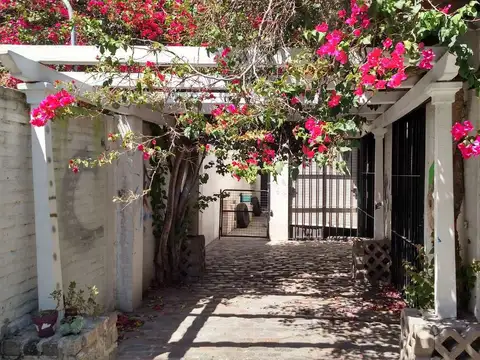 Grl Jose G Artigas 200