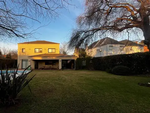 Venta casa en Barrio Septiembre Escobar- 4 dorm -4 baños Apto crédito-Oportunidad por viaje