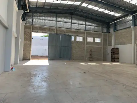 Importante Galpón a estrenar, Villa Adelina 