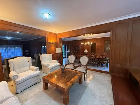 Casa Chalet  en Venta en Libertador / Rio, Martínez, San Isidro