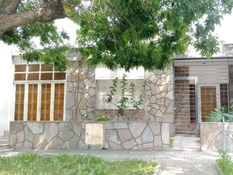 CASA EN ALQUILER! ZONA GAZZANO