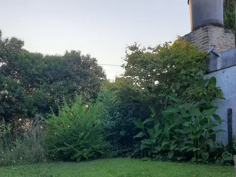 Hermosa casa quinta en el límite de Glew y Guernica