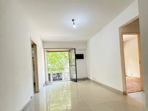 SUCRE Y MOLDES- 3 AMBIENTES- 1º PISO - FTE- BCON- TODO LUZ- IMPECABLE