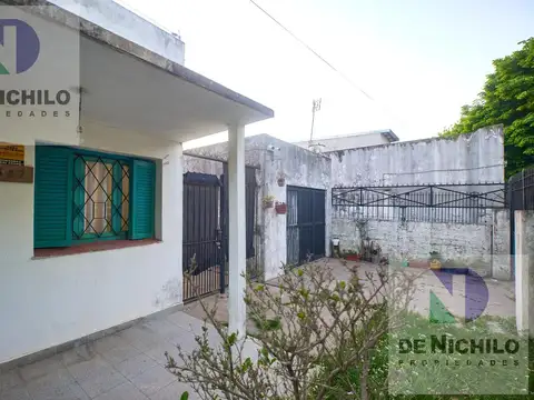 Casa 3 ambientes con 1 baño