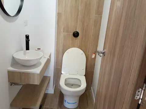 Alquiler 2 Ambientes Al Frente Con Balcón Corrido, A Estrena