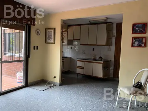 Casa 6 ambientes con 3 baños