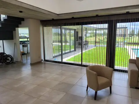 Casa en Alquiler Temporal de 4 dormitorios