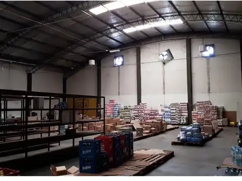 Galpon en Venta 75  mts Fondo