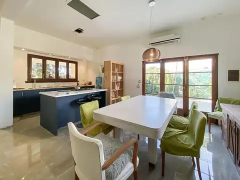 Casa de dos dormitorios en venta en  Sol Del Parana