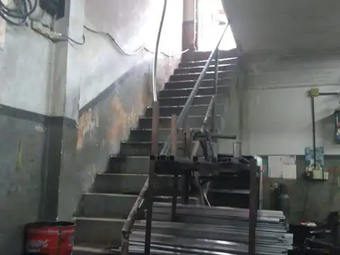 Galpon en Venta 350  mts Frente