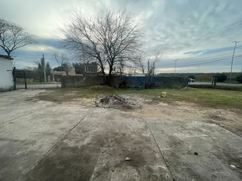 Av Hipolito Yrigoyen 24600