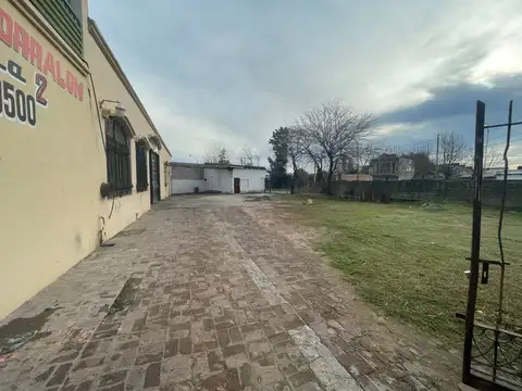 Av Hipolito Yrigoyen 24600