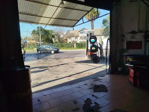 VENTA LOCAL COMERCIAL EN ESQUINA - TRANSITO A FAVOR AV. DON BOSCO MORON - PERMUTA Y FINANCIA  