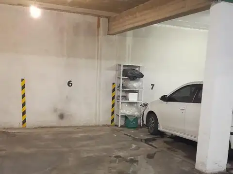 Cochera  cubierta en Villa Ballester proxima a centro comercial