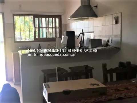 Casa 7 ambientes con 2 baños
