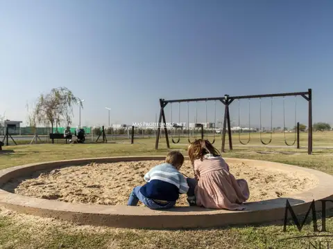 Terreno en Venta 20  mts Fondo