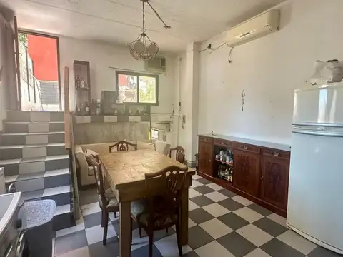 Depto Tipo Casa 4 ambientes con 2 baños
