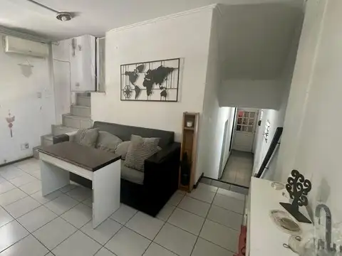 Depto Tipo Casa en Venta de 4 ambientes