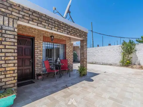 VENTA CASA COLON MÁS NEGOCIO ALQUILER DE COCHERAS