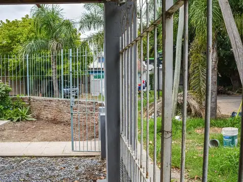 Depto Tipo Casa en Venta con 1 cocheras