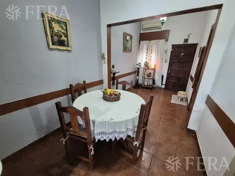 Depto Tipo Casa en Venta en Bernal Oeste, USD 65.000