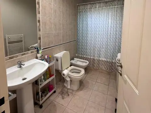 Casa en Alquiler de 4 dormitorios