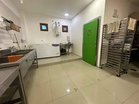 Avenida Capitán Fragata Moyano 1300