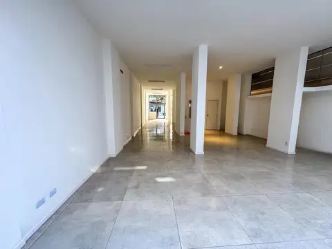 Venta de Local en  zona centro de Rosario de 237 m2
