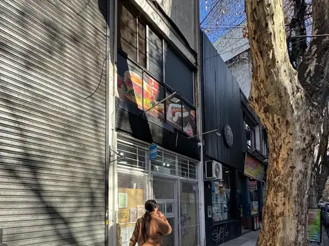 Blanco Encalada al 2400 Local