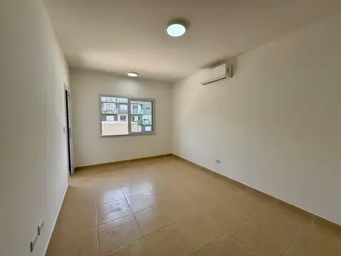 Av. Miero 700, Piso 2