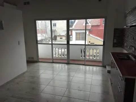 Departamento tipo PH en Primer Piso 3 Ambientes NO ACEPTA MASCOTAS