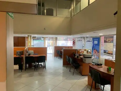 Tucumán 700. Entre Maipu y Esmeralda