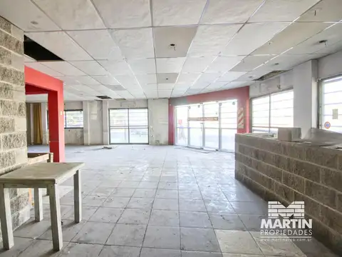 Local en venta en Martinez venta en Block. Cerca Dardo Rocha.