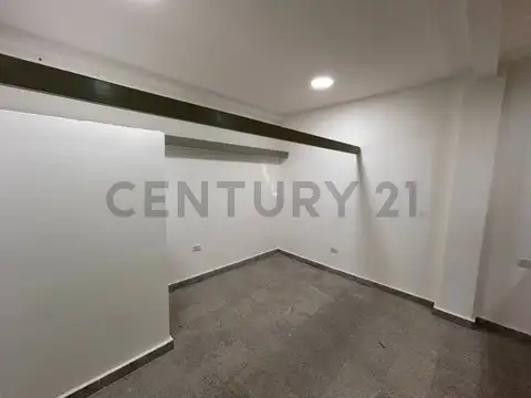 Local en Alquiler en Gregorio De Laferrere, $ 450.000