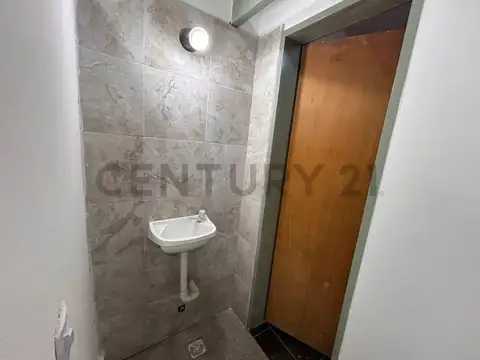 Local en Alquiler en Gregorio De Laferrere, $ 395.000