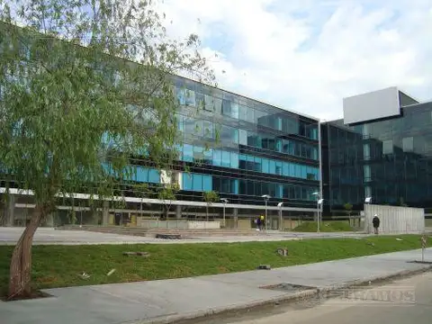 Alquiler de oficina de 577 m2 en Olivos