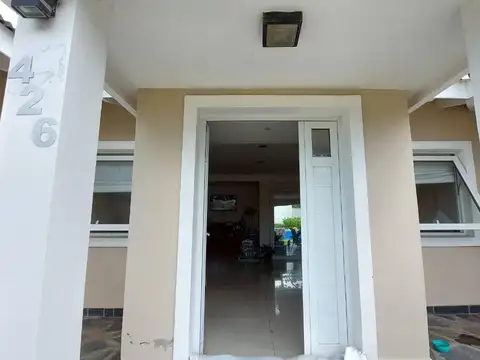 Casa - Venta - Villa Gesell - 4 Ambientes - Gas Natural