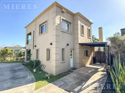 Casa en venta sobre lote interno en Los Alisos, Nordelta