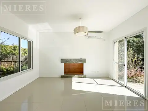 Casa 4 ambientes con 3 baños