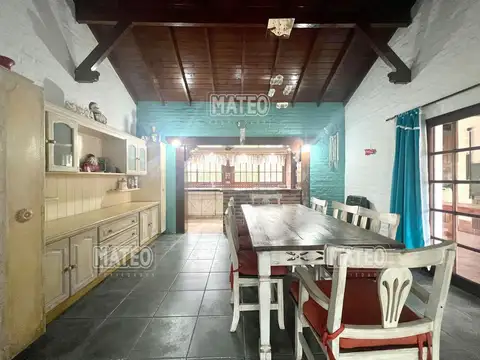 Casa 4 ambientes con 3 baños