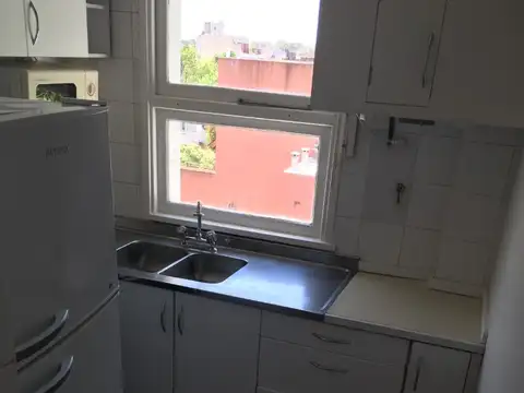 Av L J Quinteros 1500