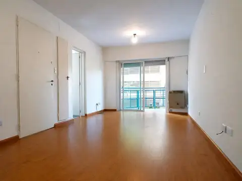 Semipiso de 1 Amb. Amplio y Luminoso Excelente Ubicación