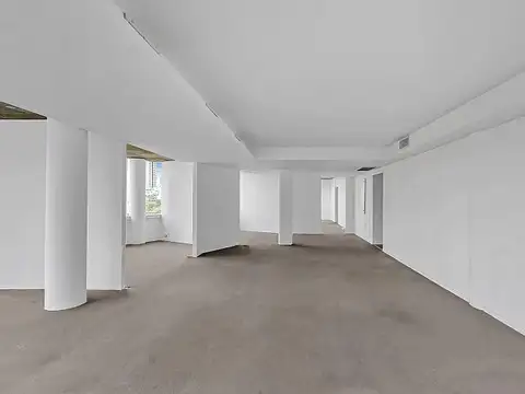 Oficina en Venta con 3 cocheras