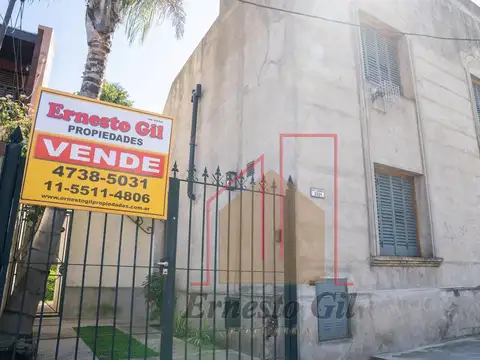 Casa 2 ambientes con cochera y patio