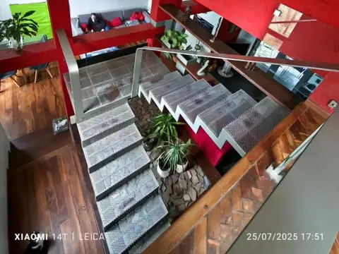 VENTA – EXCELENTE CASA 8 AMBIENTES EN BARRIO CERRADO