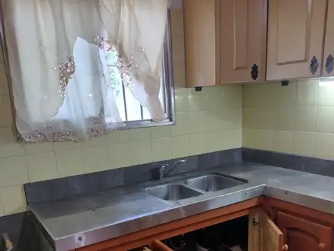 Depto Tipo Casa en Venta con 1 cocheras