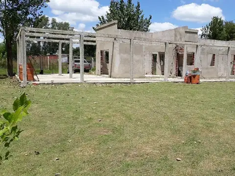 Casa 3 ambientes con 1 baño