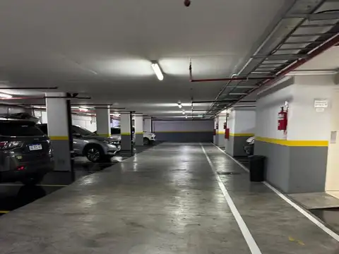 Cocheras subterraneas en bloque en Dique 2 de Puerto Madero