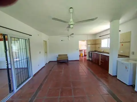 VENDE CASA 5 AMBIENTES LUJAN QUINTA