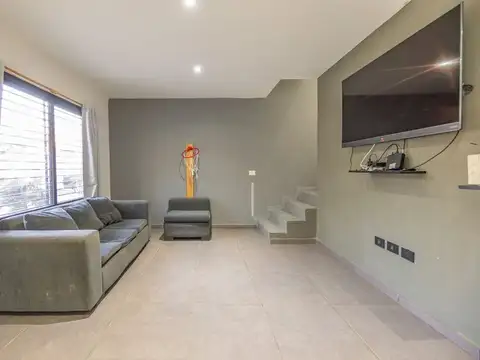 DÚPLEX EN VENTA 4 AMBIENTES COCHERA EZEIZA CANNING